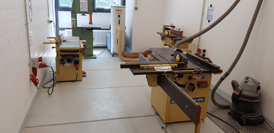 Maschinenraum Maschinenraum in der Holzwerkstatt